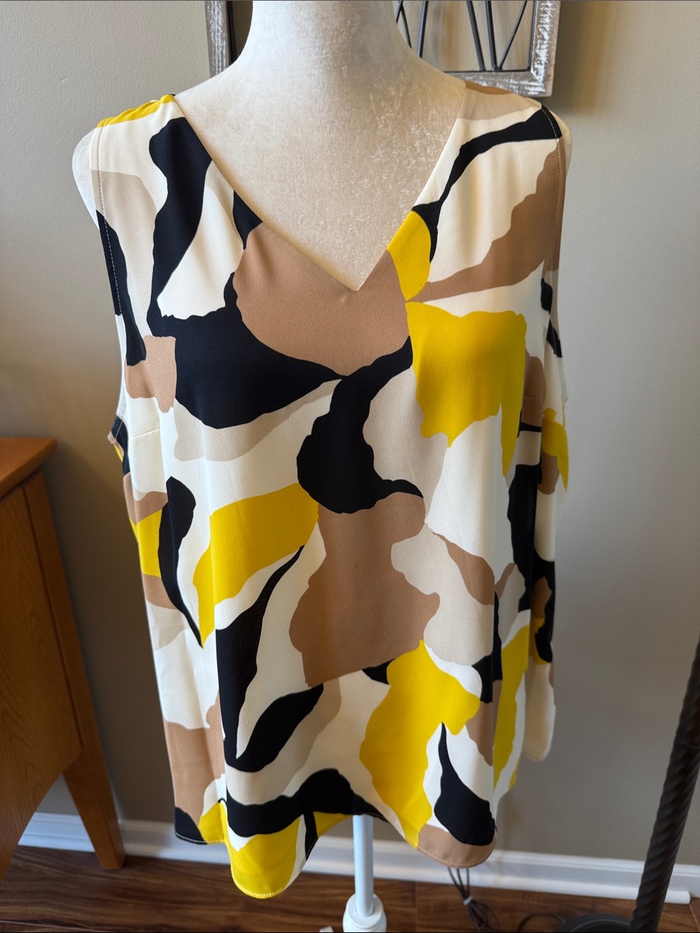 Nine West Abstract Floral V-Neck Sleeveless Top in Yellow, Black, White, Tan